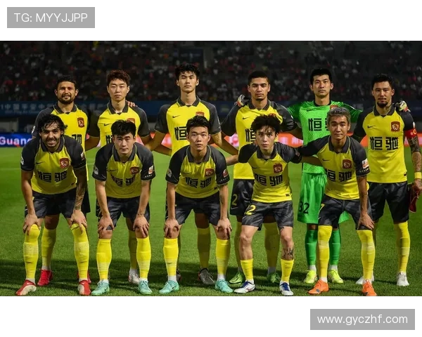 广州足球队的团队协作揭秘：如何铸就胜利的背后故事与精神