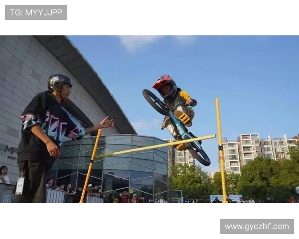 成都极限运动队创新包夹战术助力竞技水平提升与团队协作发展