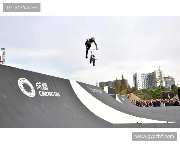 成都极限运动队的速度之旅探索极限挑战与激情碰撞的精彩瞬间