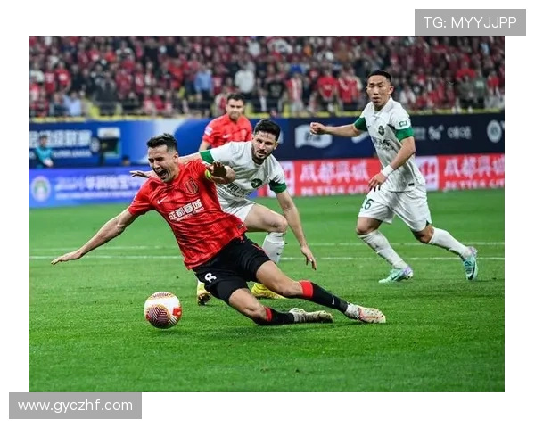 成都足球队防守分析：优缺点与未来改进方向探讨